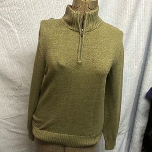 Men’s Eddie Bauer sweater excellent condition